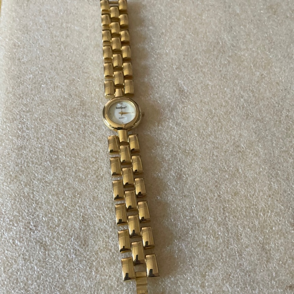 Bonjour mop quartz watch